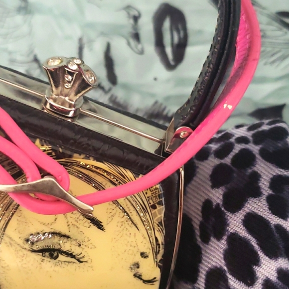 Dog collar - Picture 3 of 8